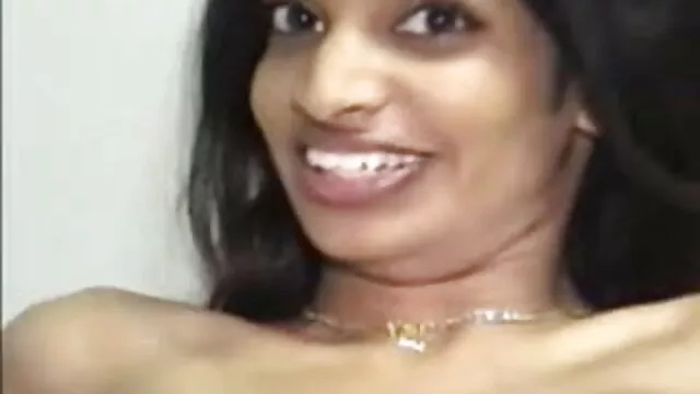 సన్నగా పసికందు కోసం చూడండి మరియు ఆమె పుస్సీ లో ఒక లైంగిక సంతృప్తి కోసం స్త్రీలు ఉపయోగించే పురుషాంగము వంటి పరికరము సెక్స్ తెలుగు బిఎఫ్ దొరకలేదు