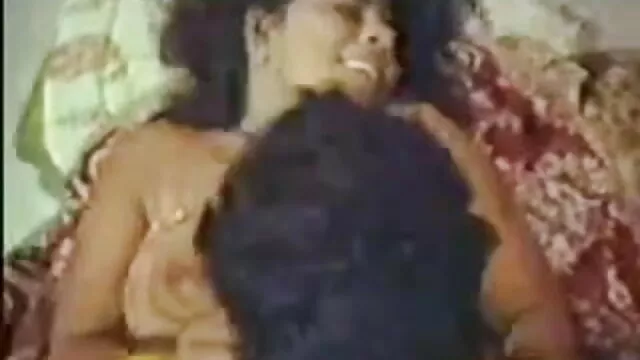 పోర్న్ చిన్న కాక్స్ పీలుస్తుంది మరియు తెలుగు సెక్స్ పిక్చర్ masturbated న weebcam