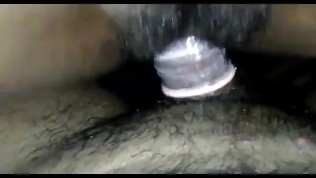 పోర్న్ లాకర్ గదిలో తెలుగు సెక్ష్ వీడియోలు షాపింగ్ సెంటర్ లో లోతైన గొంతు